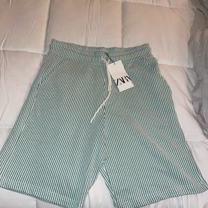 Zara Men’s Green Striped CAsual short